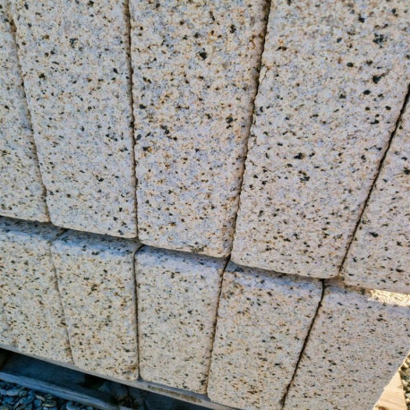 10 x 25 cm Granit-Bordsteine Tiago Gelb