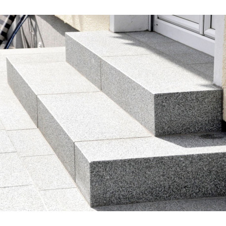 18 cm starke Granit-Podestplatte Elena weißgrau Größe 100 x 100 cm