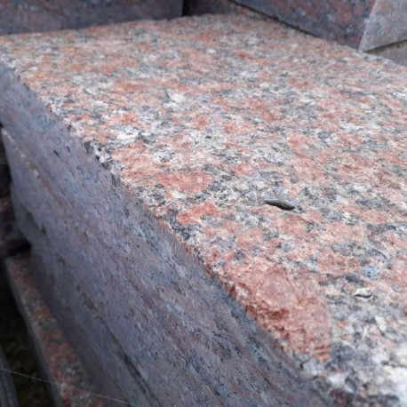 15 x 45 cm Granit-Blockstufen Laahs rot