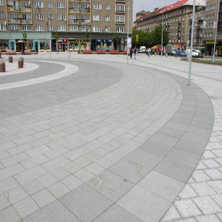 12 cm starke Granit-Pflasterplatten Elena weißgrau