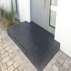 20 cm starke Granit Podestplatte Pedro Black schwarz
